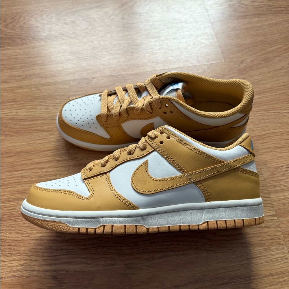 Nike Boys Dunks - Picture 3 of 9